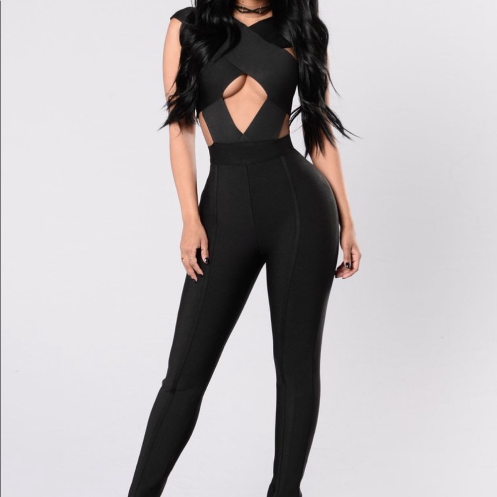 Fashion nova jumpsuit